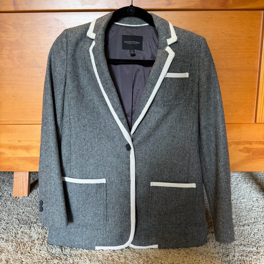 Banana Republic Gray Blazer with White Accents